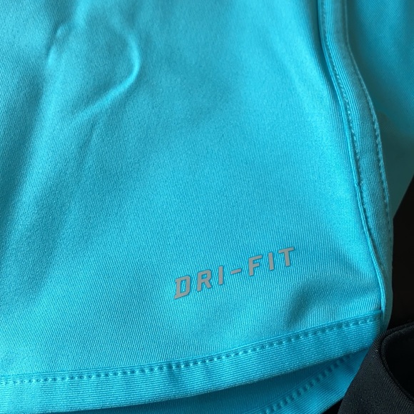 Nike top dri fit - Picture 3 of 4